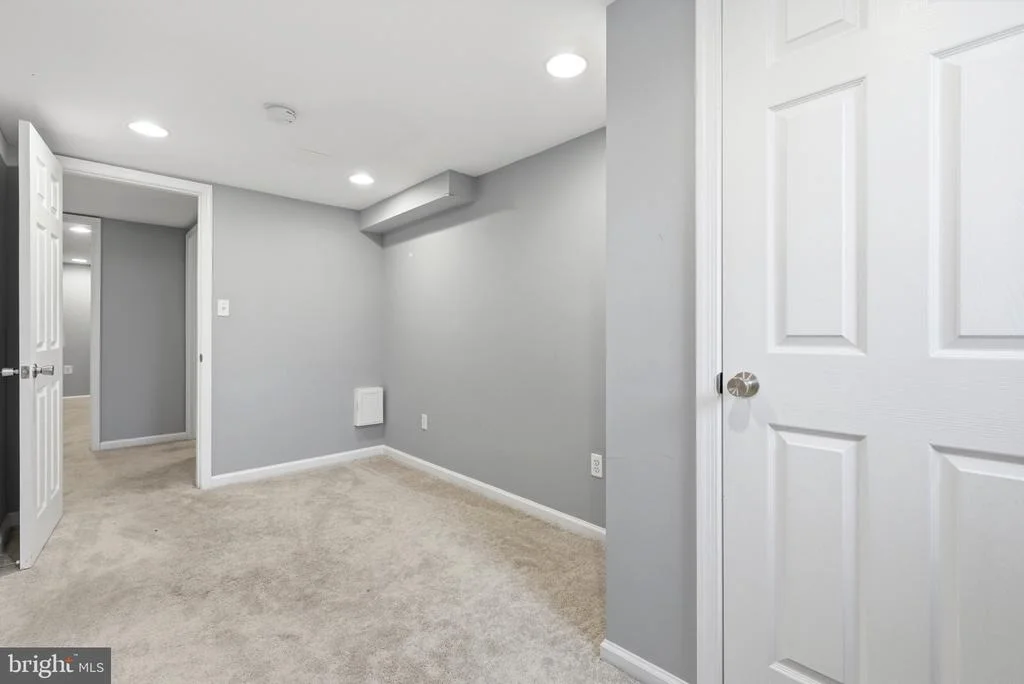 Photo of 6515 GATEWAY BOULEVARD