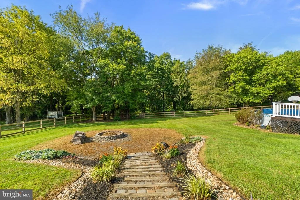 Photo of 839 CHANTER DRIVE