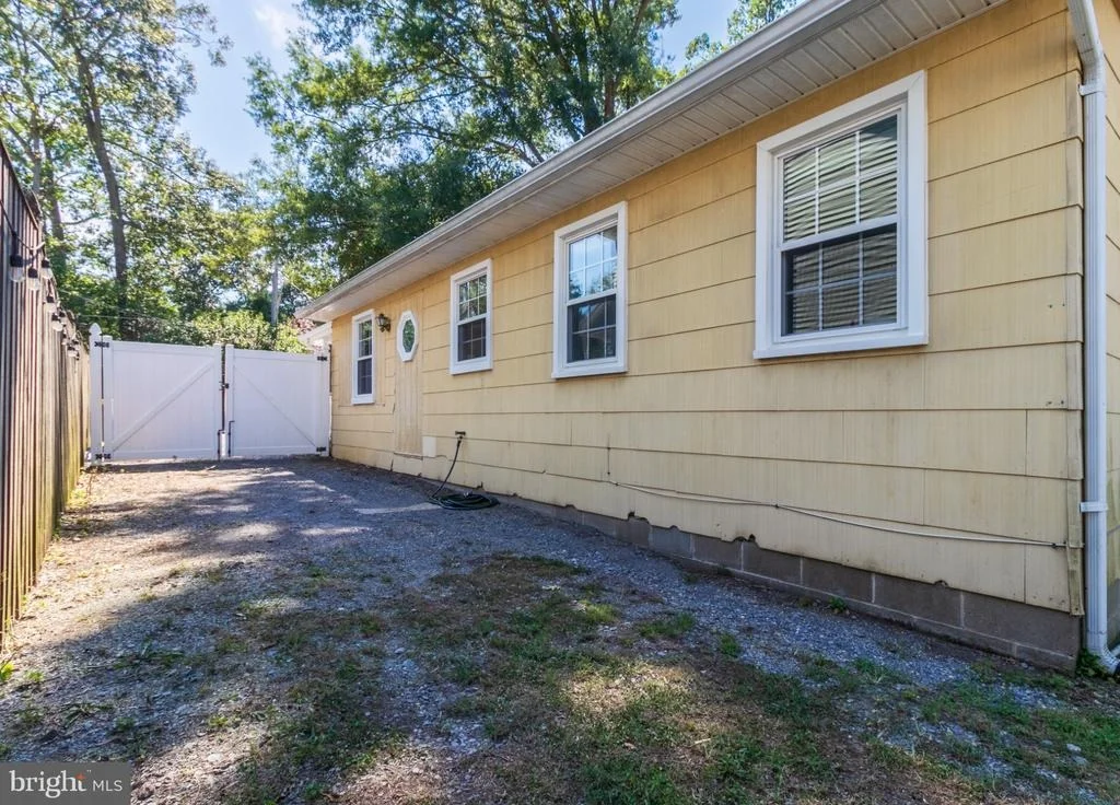 Photo of 2109 SHORE DRIVE