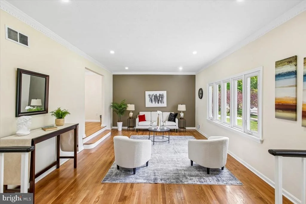 Photo of 1705 CRESTVIEW DRIVE