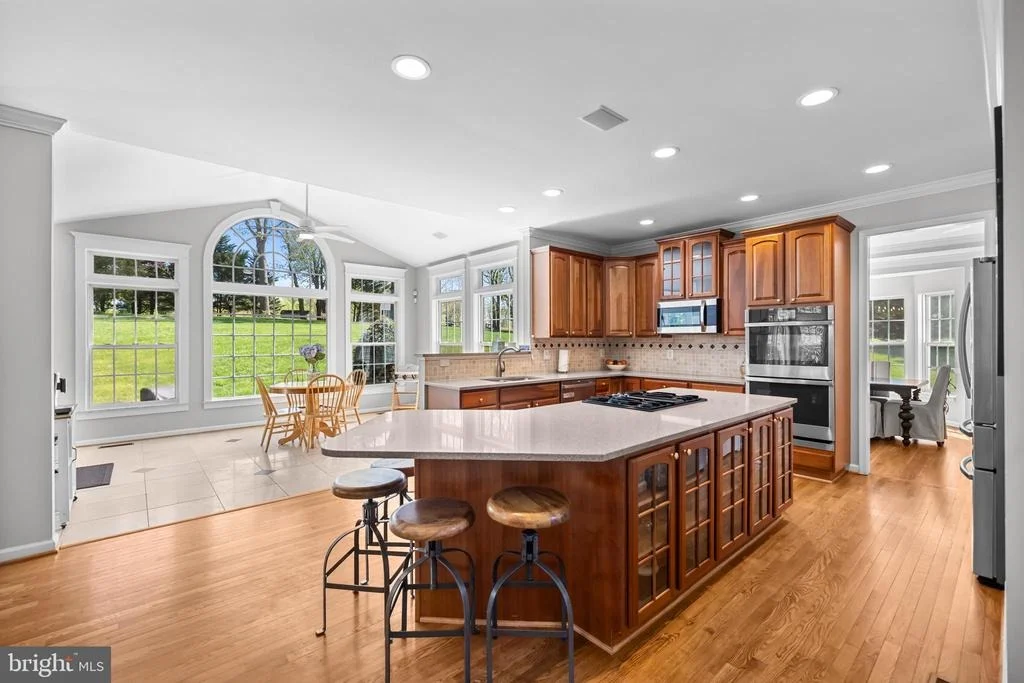 Photo of 6909 TANGLEWOOD DRIVE