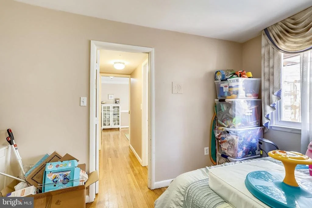 Photo of 816 HILLSBORO DRIVE