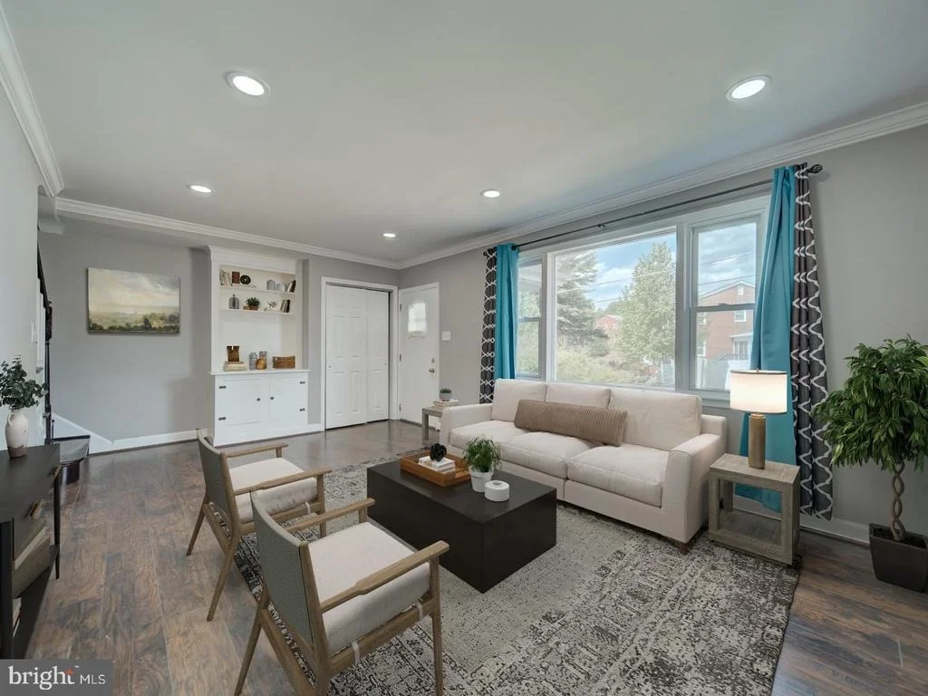 Photo of 2407 SAINT CLAIR DRIVE