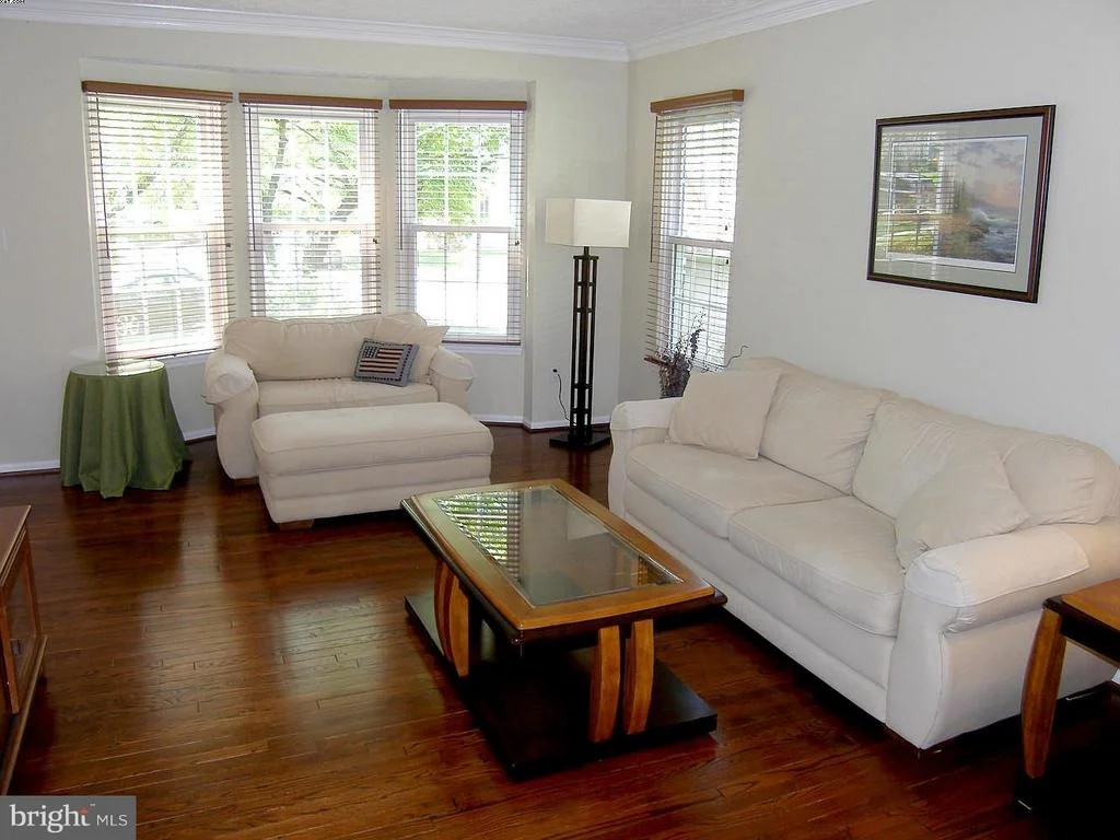 Photo of 127 BOOKHAM LANE