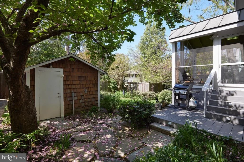 Photo of 4236 RIVER ROAD NW