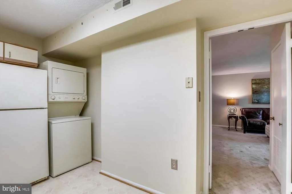 Photo of Unit 3522 at 15115 INTERLACHEN DRIVE