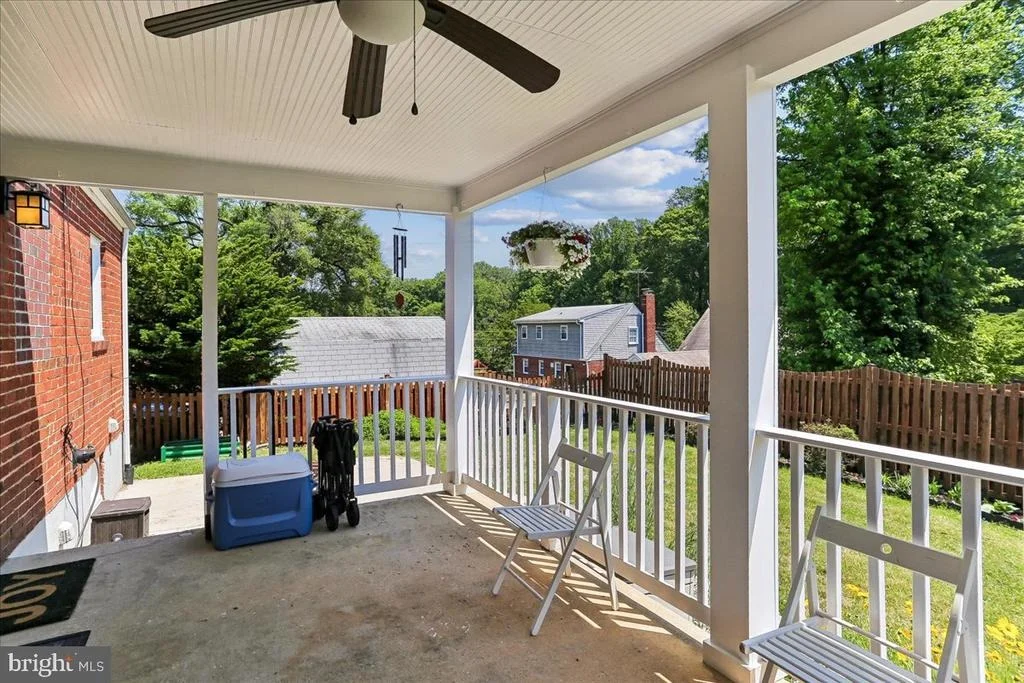 Photo of 1504 CREST ROAD