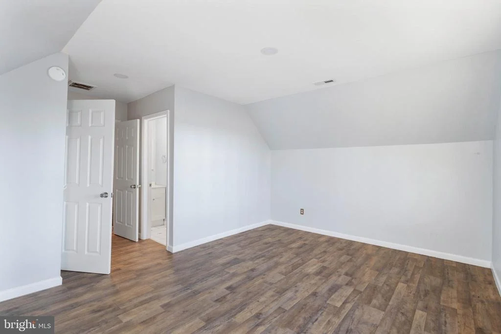 Photo of 19268 DEERFIELD ROAD