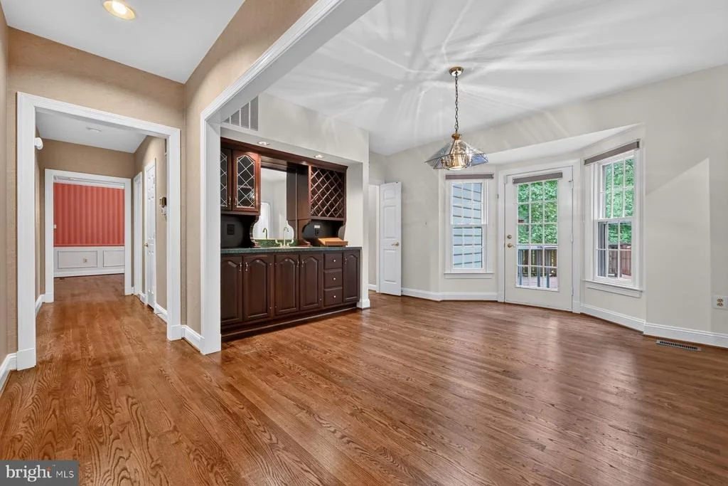 Photo of 900 MALVERN HILL DRIVE