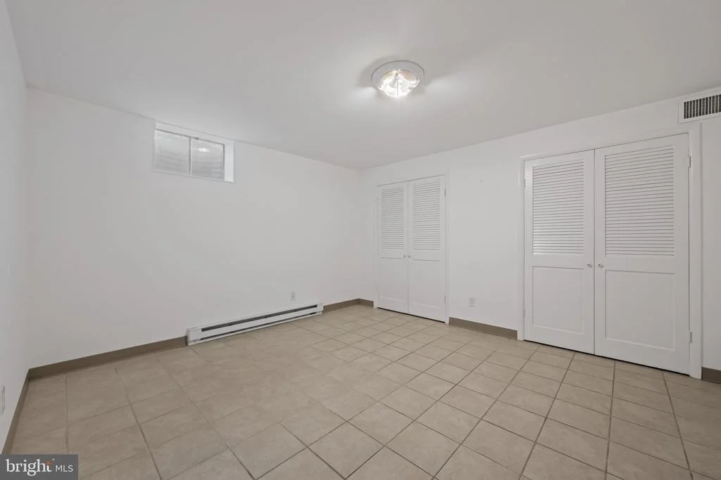 Photo of 19724 MEREDITH DRIVE