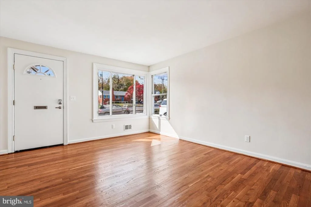 Photo of 11603 VEIRS MILL ROAD