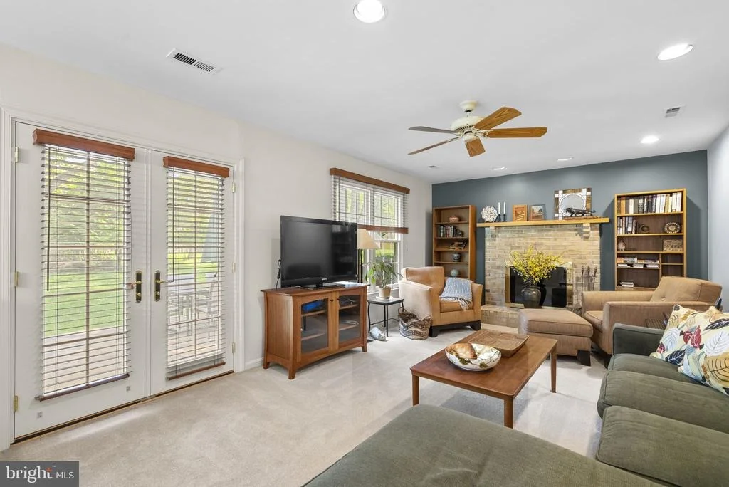 Photo of 4913 CONTINENTAL DRIVE