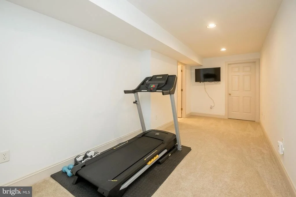 Photo of 5105 WELLINGHALL WAY