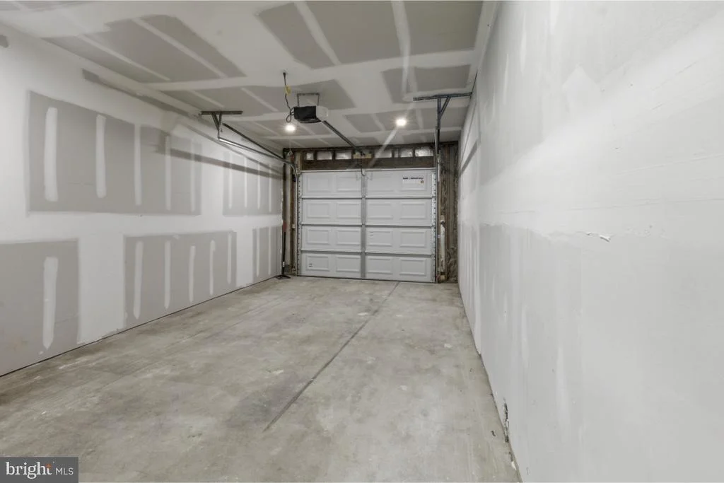 Photo of 24823 CUTSAIL DRIVE