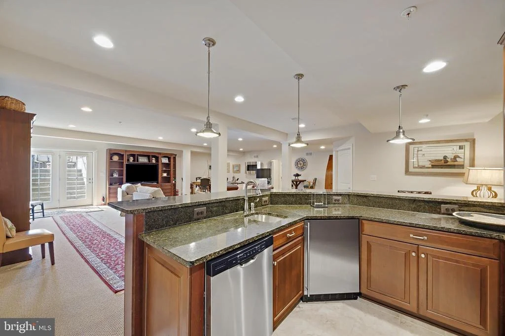 Photo of 2926 LEVEE DRIVE