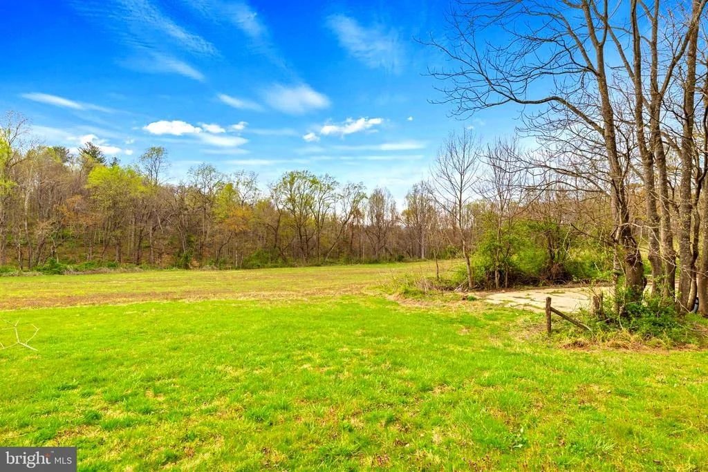 Photo of 4164 THRIFT ROAD