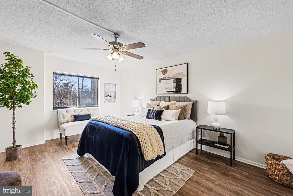 Photo of Unit 511 at 5903 MOUNT EAGLE DRIVE