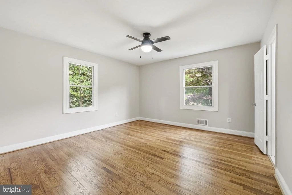 Photo of 4915 SHARON ROAD