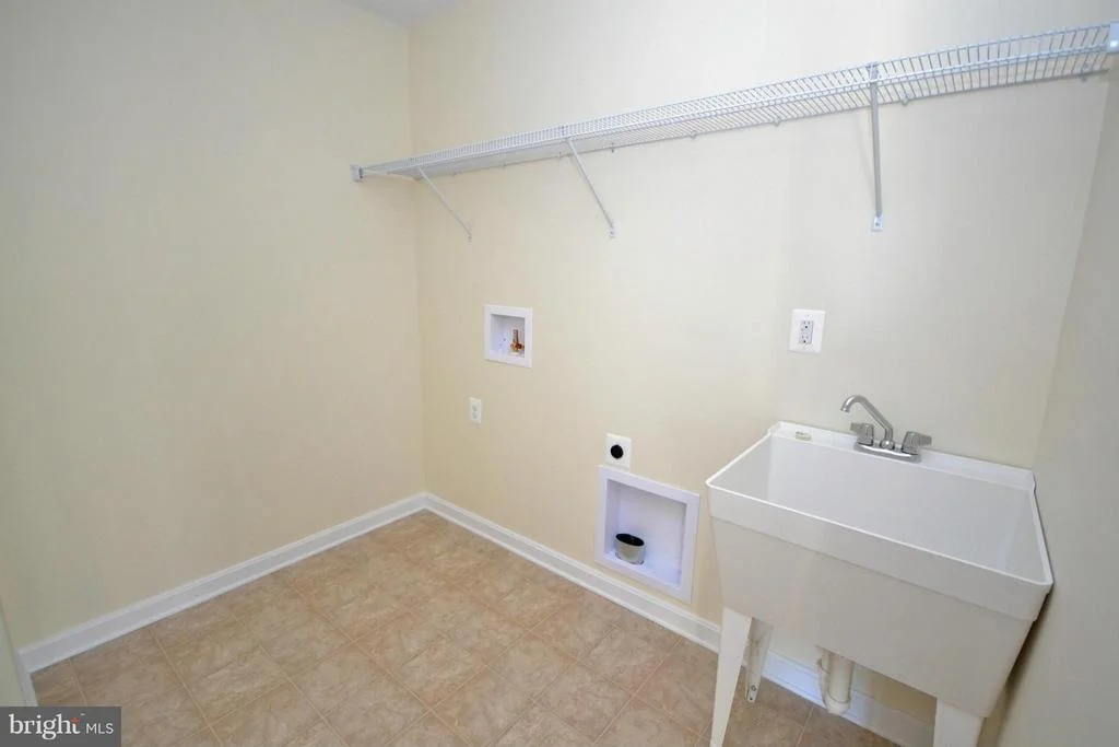 Photo of 628 LATANE DRIVE