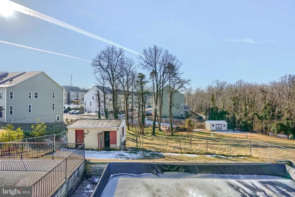 Photo of 10100 LEWIS DRIVE