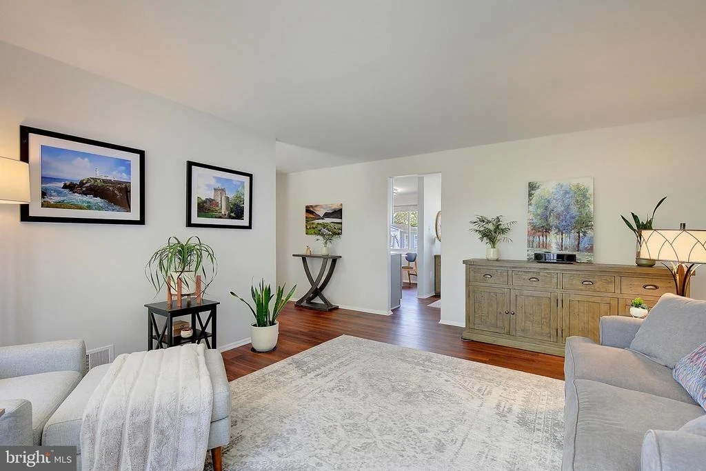 Photo of 5304 DORIS DRIVE
