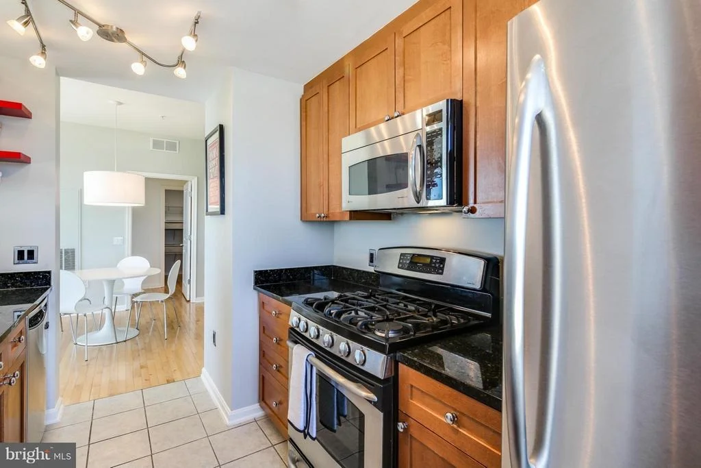 Photo of Unit 1409 at 930 WAYNE AVENUE
