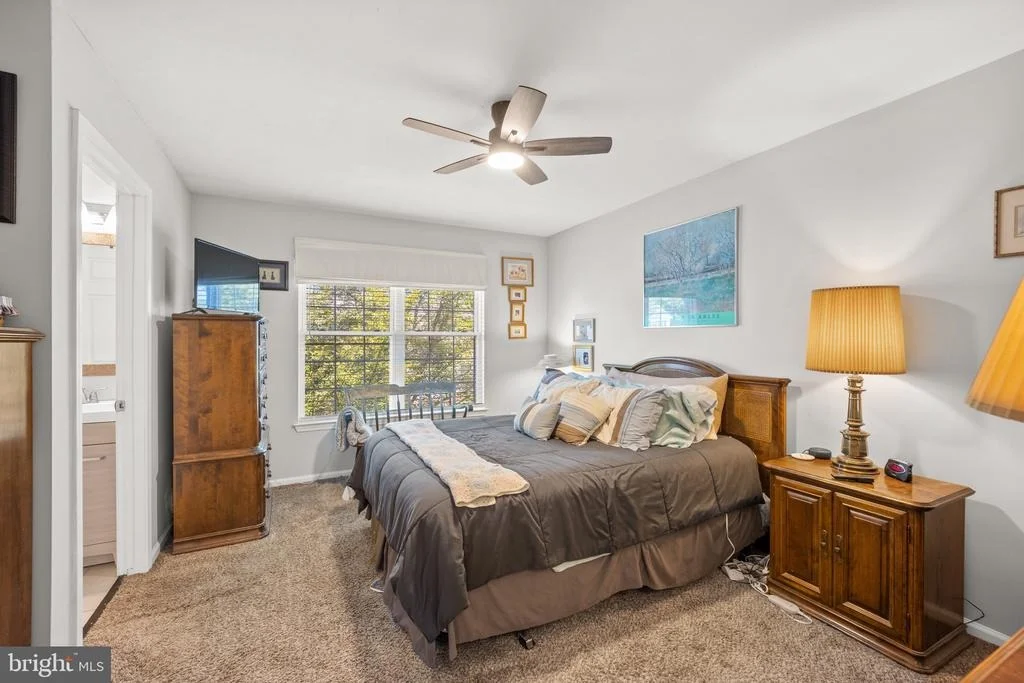 Photo of 64 OAKTON DRIVE