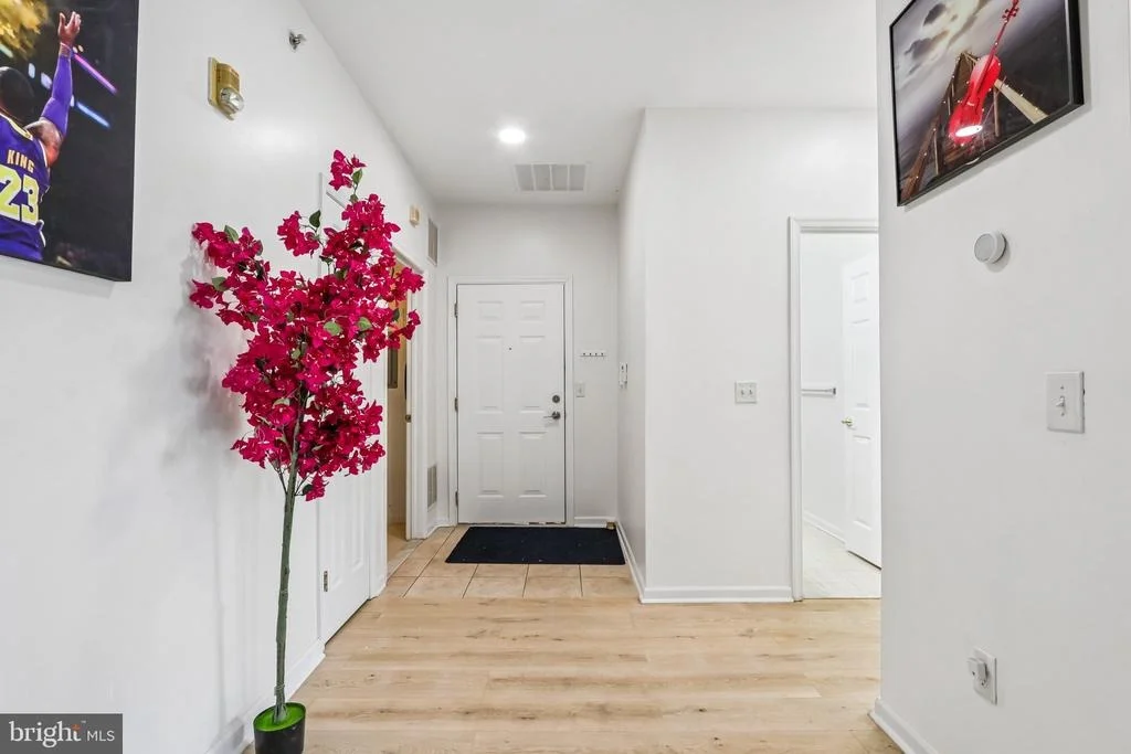 Photo of 121 KYLE WAY