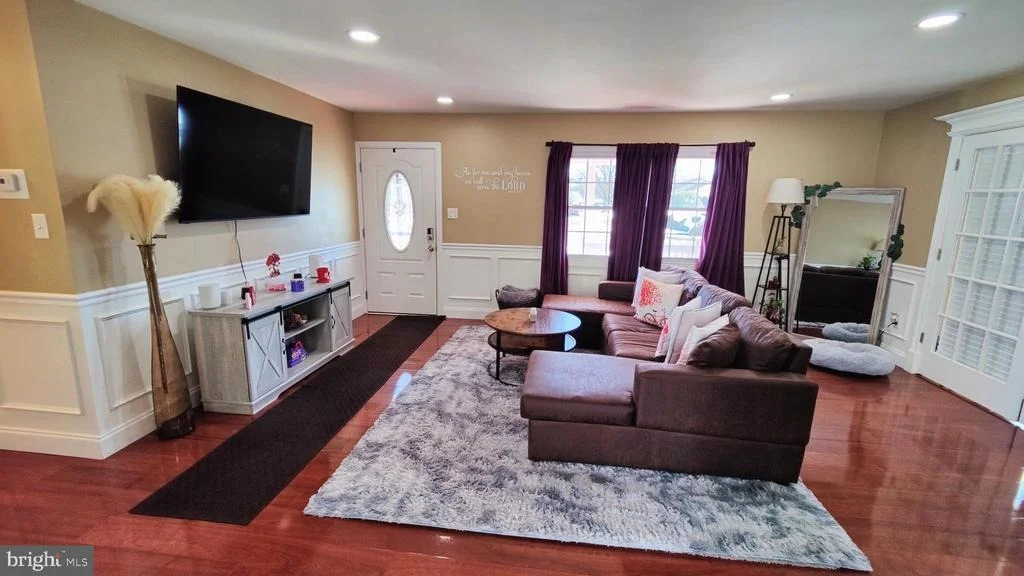 Photo of 146 GLENVIEW LANE