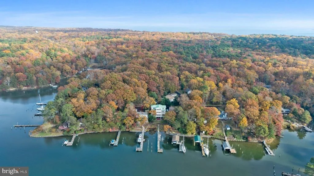 Photo of 206 HARBOR DRIVE
