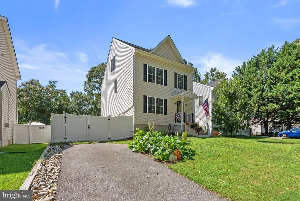 Photo of 556 SUNSET KNOLL ROAD