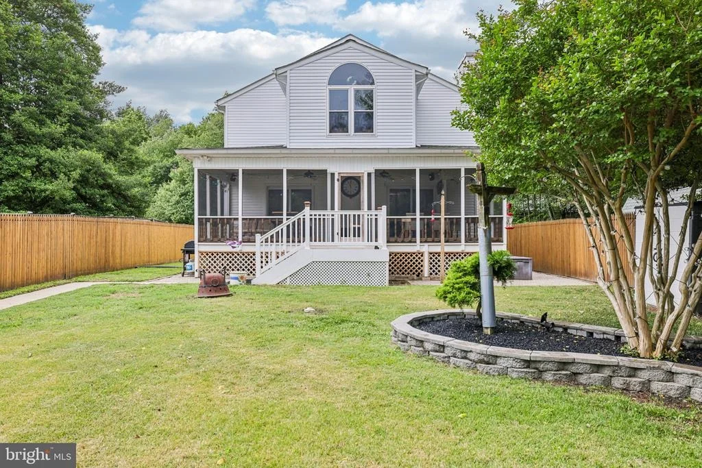 Photo of 1870 CEDAR ROAD