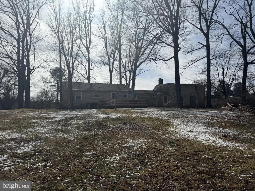 Photo of 1024 CHERRYTOWN ROAD