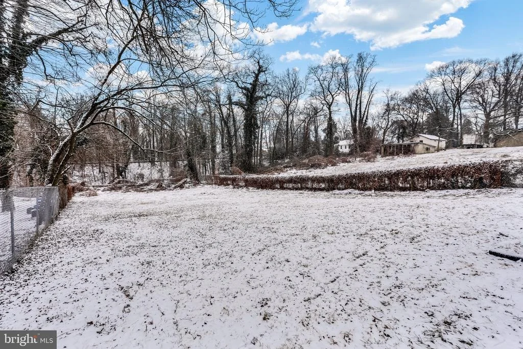 Photo of 9005 ARDMORE ROAD