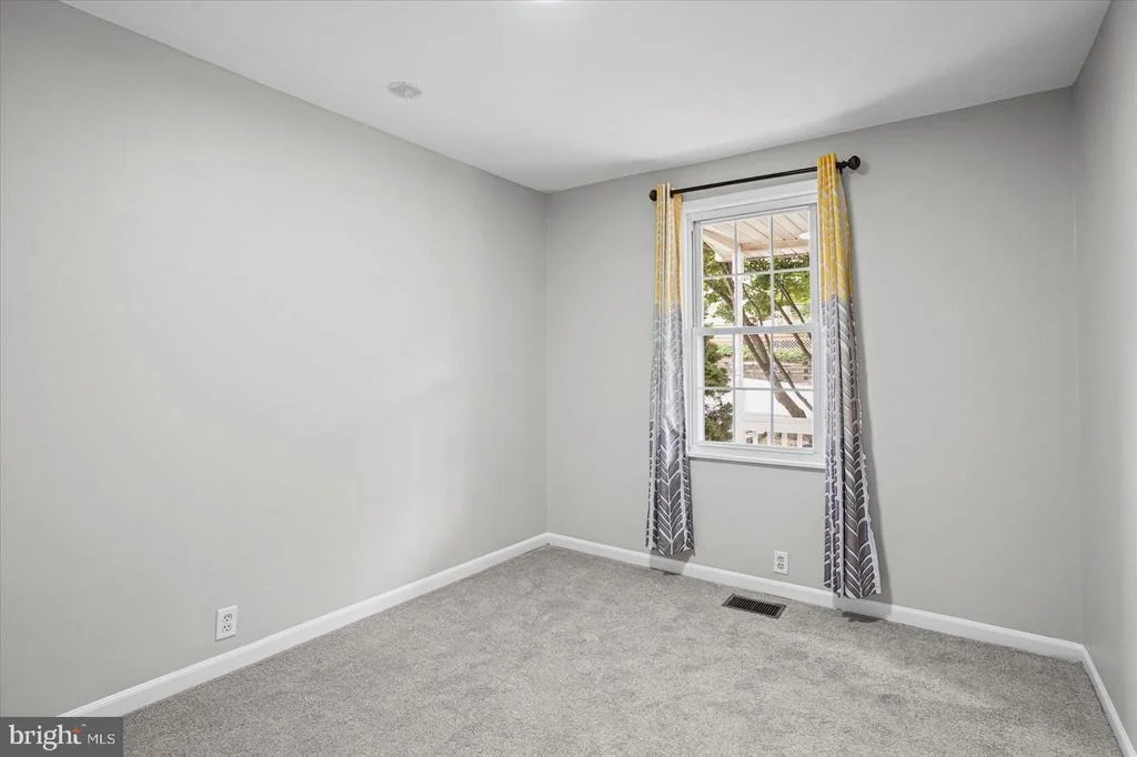 Photo of 6394 BEECHFIELD AVENUE