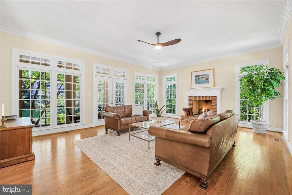 Photo of 6807 MEADOW LANE