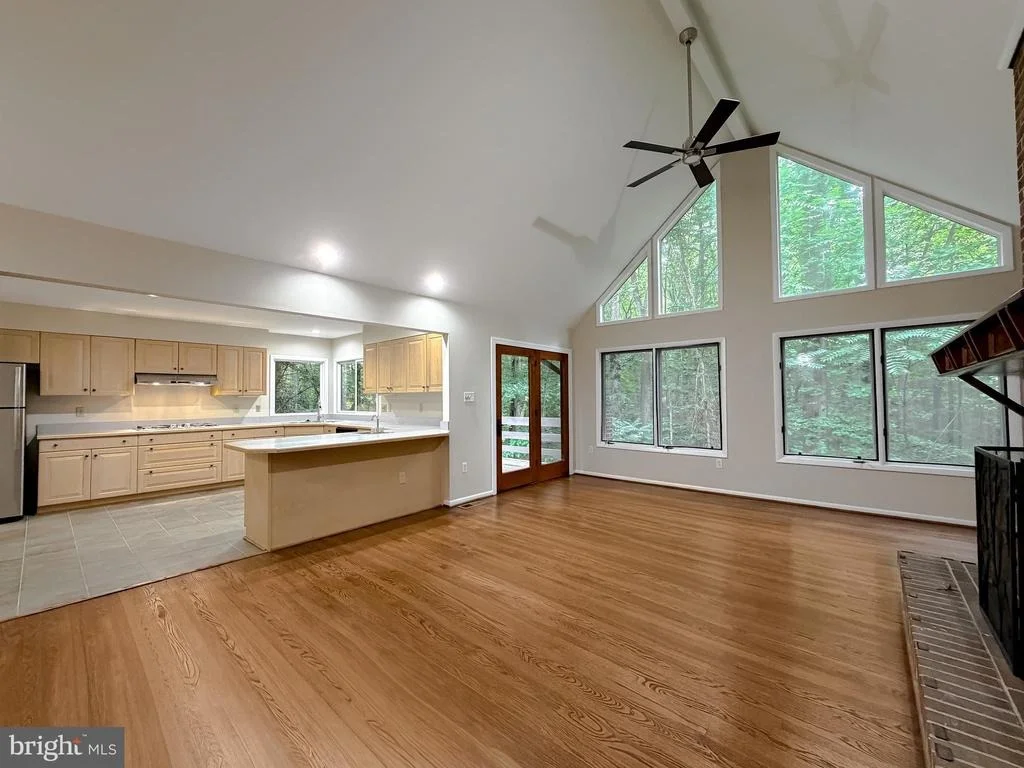 Photo of 8425 MAUSEN LANE