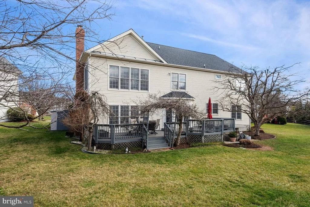 Photo of 10 MAPLECREST COURT