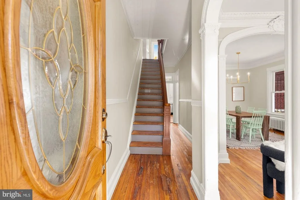 Photo of 723 GRESHAM PLACE NW