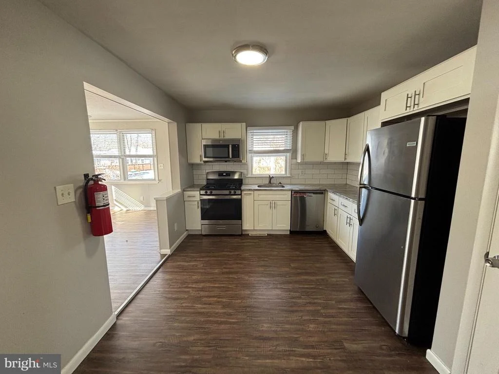 Photo of 102 GINGER AVENUE