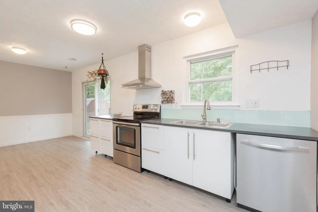 Photo of 706 UNIVERSITY DRIVE
