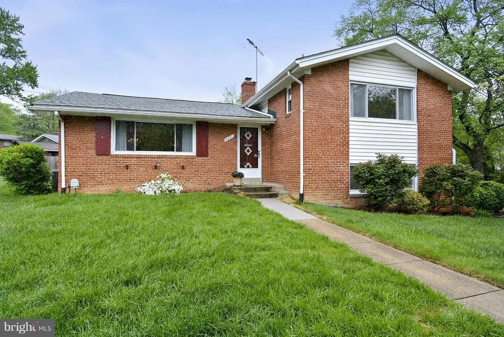 Photo of 2401 HARMON ROAD