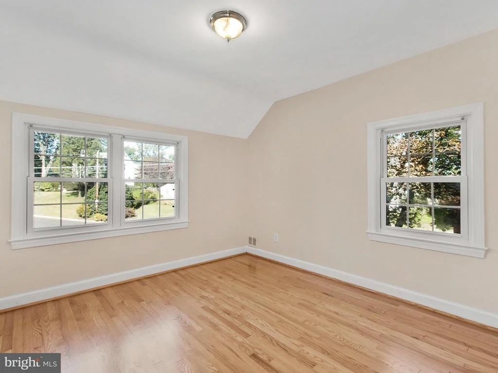 Photo of 9419 RUSSELL ROAD