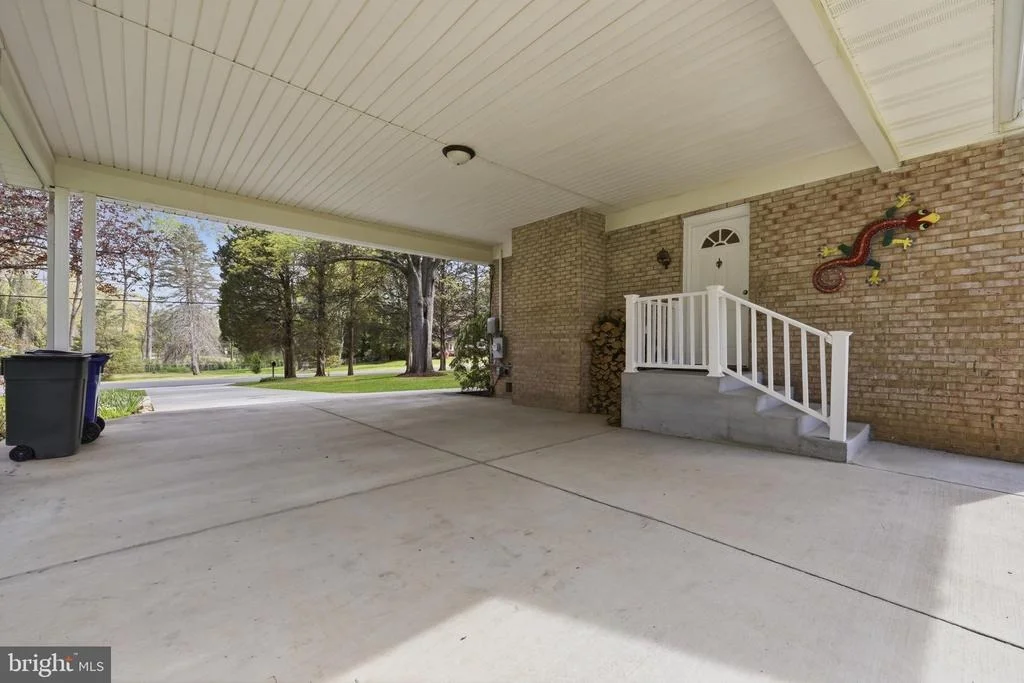 Photo of 1814 MARYMONT ROAD