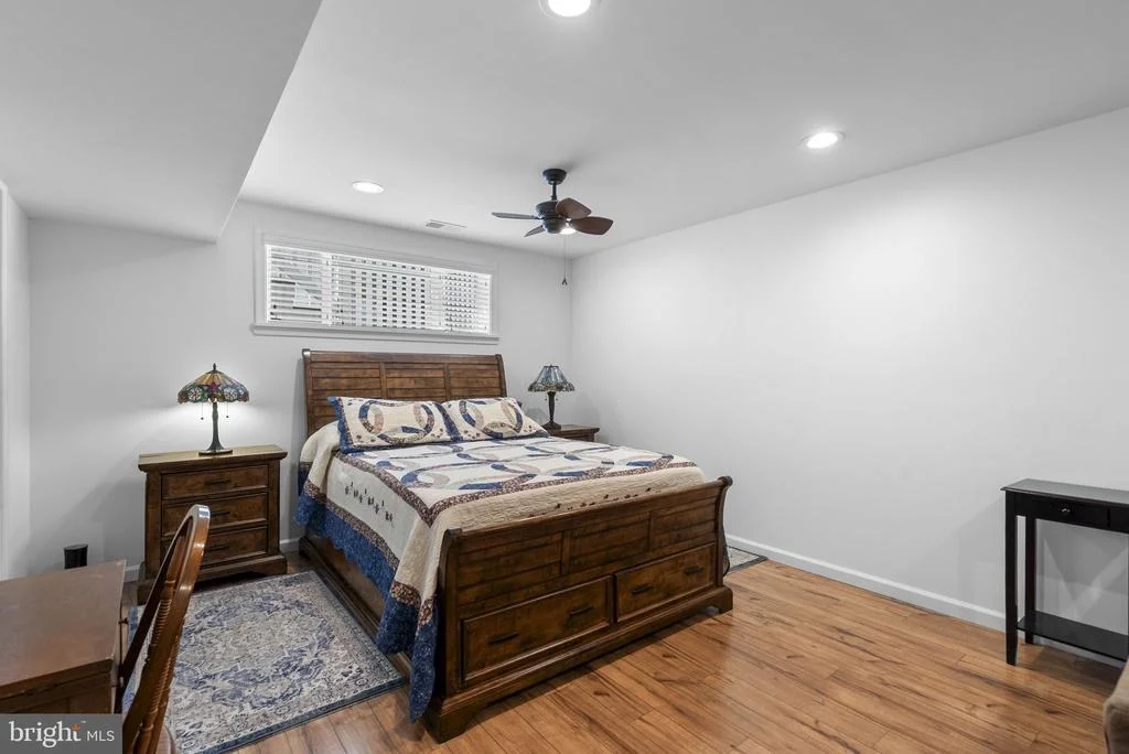 Photo of 1106 BEALL PLACE