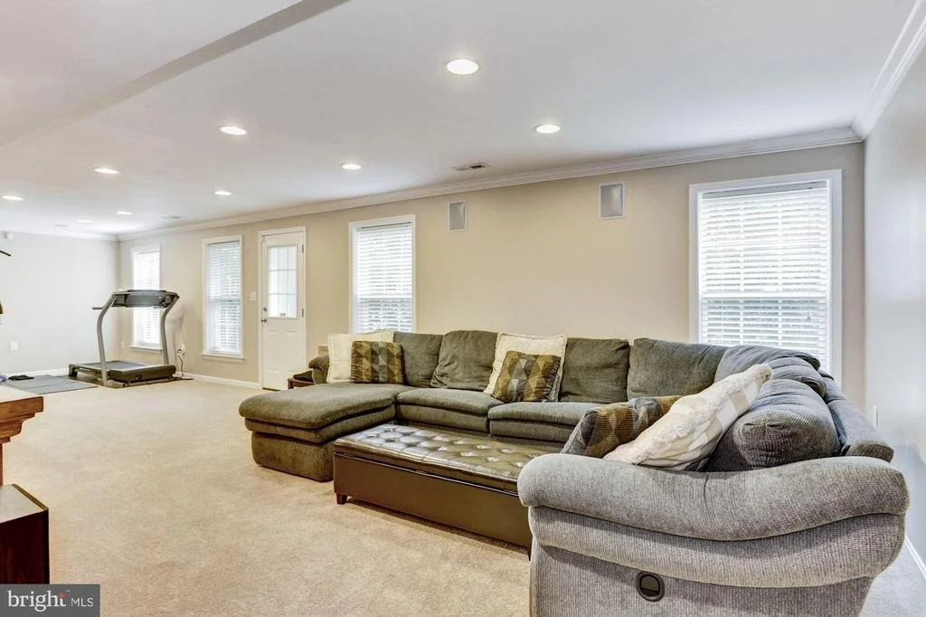 Photo of 8803 ROSE LANE