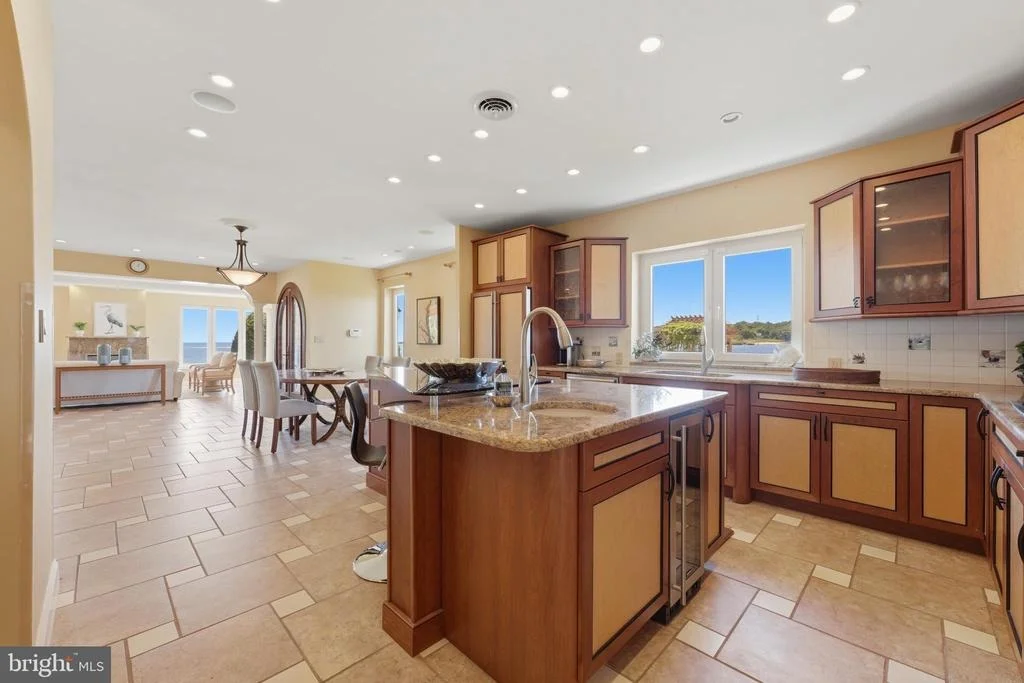 Photo of 2292 LAKE DRIVE