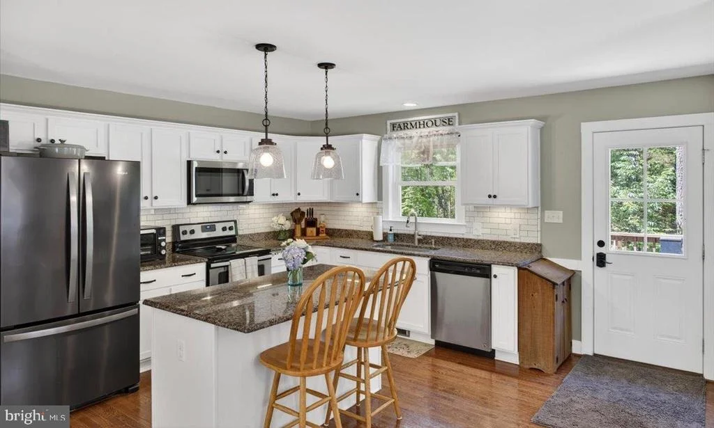 Photo of 844 MANCHESTER ROAD
