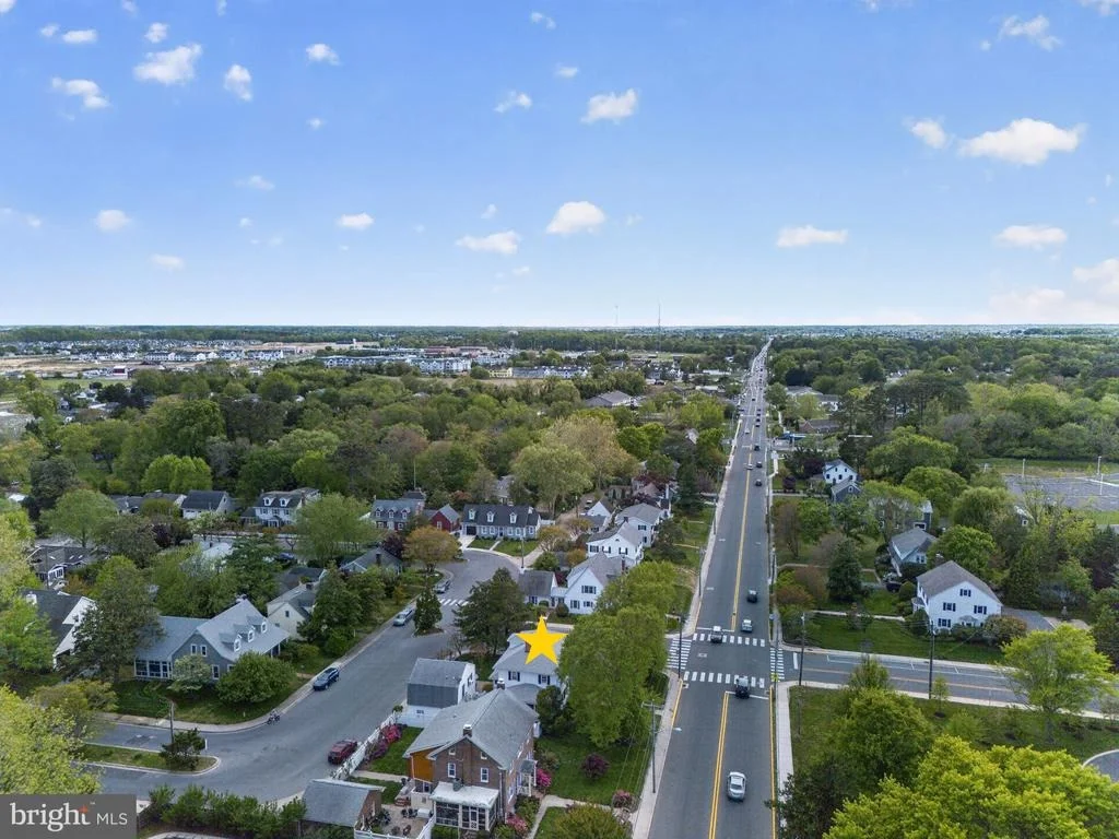 Photo of 829 SAVANNAH ROAD