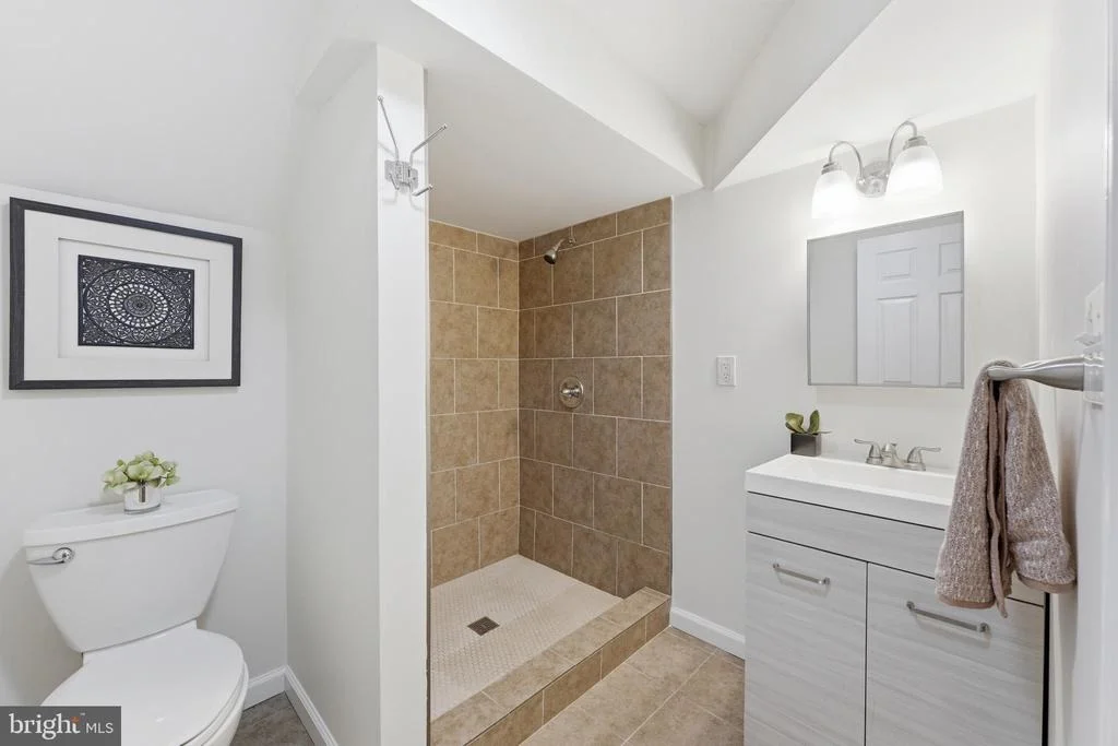 Photo of 1105 CHISWELL LANE